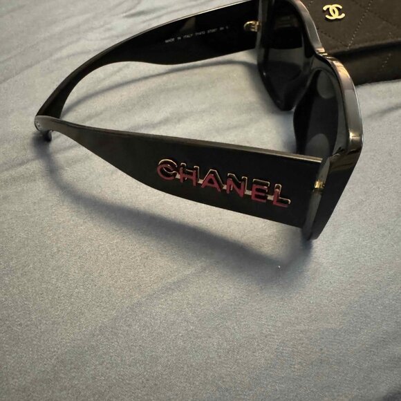 Chanel Vintage black, blue and pink sunglasses with original case - Picture 6 of 12